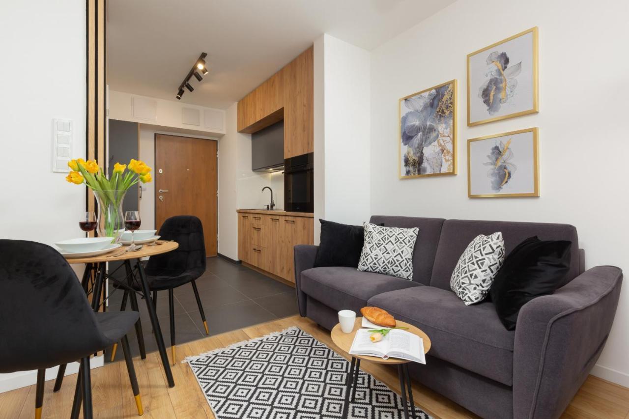 Warsaw Praga Kokoryczki Apartments With Parking By Noclegi Renters 외부 사진