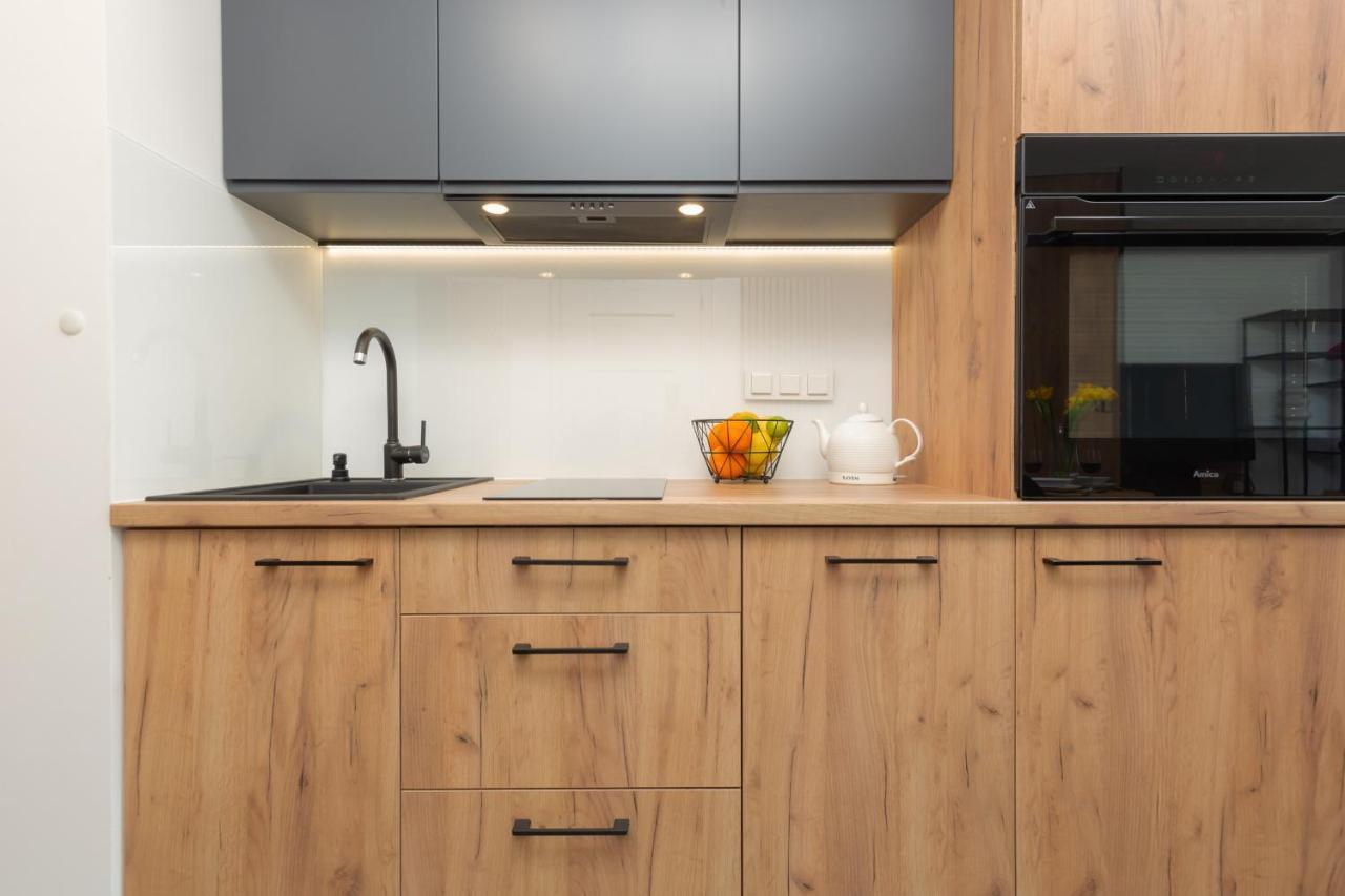 Warsaw Praga Kokoryczki Apartments With Parking By Noclegi Renters 외부 사진