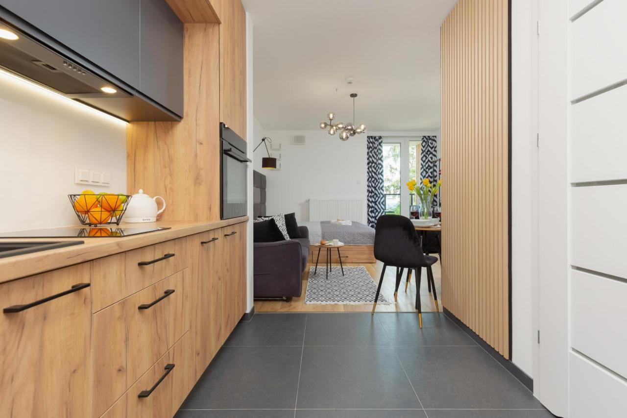 Warsaw Praga Kokoryczki Apartments With Parking By Noclegi Renters 외부 사진